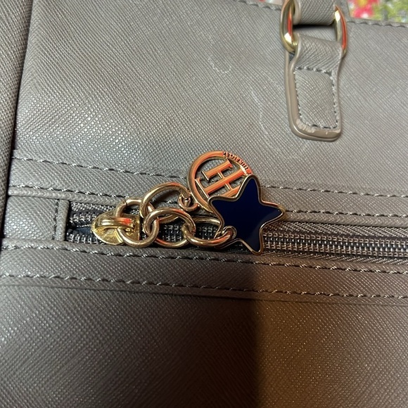 Tommy Hilfiger ShoulderTote Purse - Picture 3 of 9